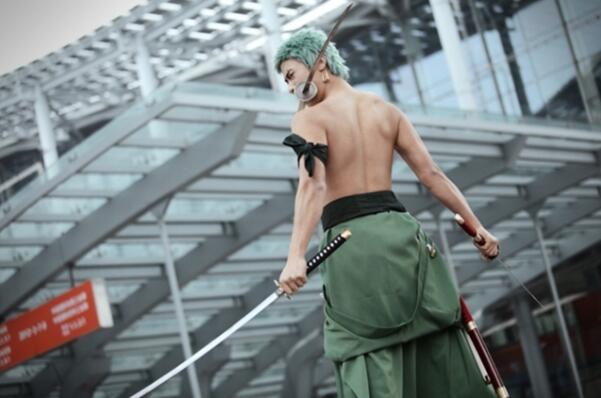 leyu小组|我校举行2016级军训开训式(图1) 乐鱼体育在线登录